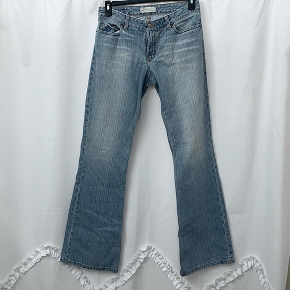 Men’s Buckle Light Wash Denim Jeans Size 30X33.5 EUC - Picture 2 of 8